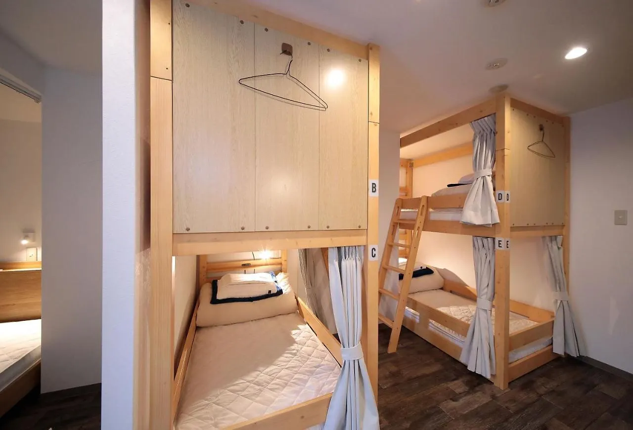 Trip & Sleep Hostel Nagoja